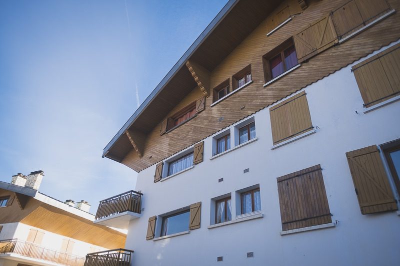 French Alps babymoon, Winter maternity session with snow in Auron.
Pictures by wildroses