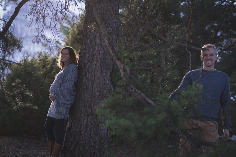 French Alps babymoon, Winter maternity session with snow in Auron.
Pictures by wildroses