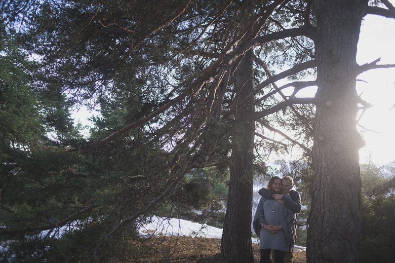 French Alps babymoon, Winter maternity session with snow in Auron.
Pictures by wildroses