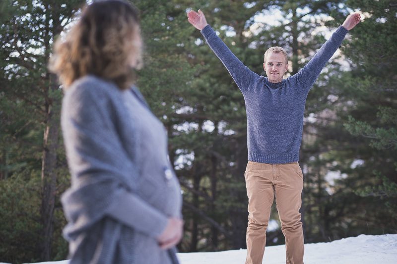 French Alps babymoon, Winter maternity session with snow in Auron.
Pictures by wildroses