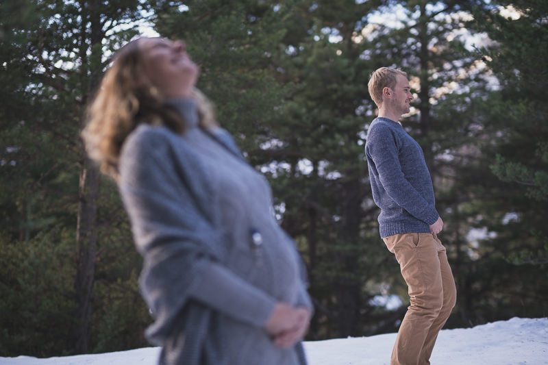 French Alps babymoon, Winter maternity session with snow in Auron.
Pictures by wildroses