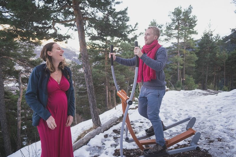 French Alps babymoon, Winter maternity session with snow in Auron.
Pictures by wildroses