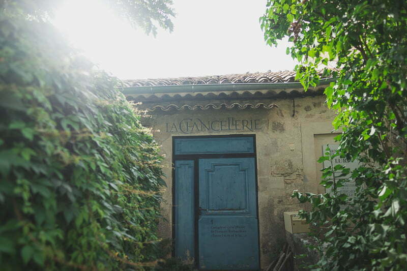 Lavender fields couple photo session south of France wedding 3149