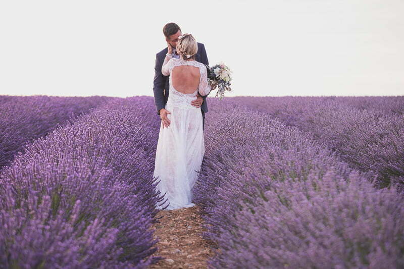 Lavender fields couple photo session south of France wedding 9469