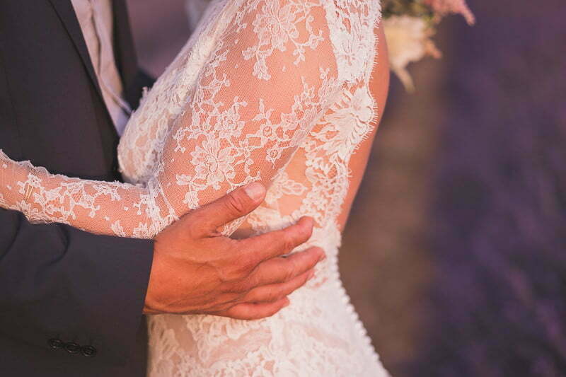 Lavender fields couple photo session south of France wedding 9518