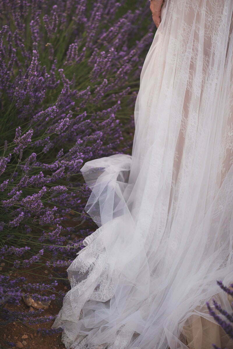 Lavender fields couple photo session south of France wedding 9768