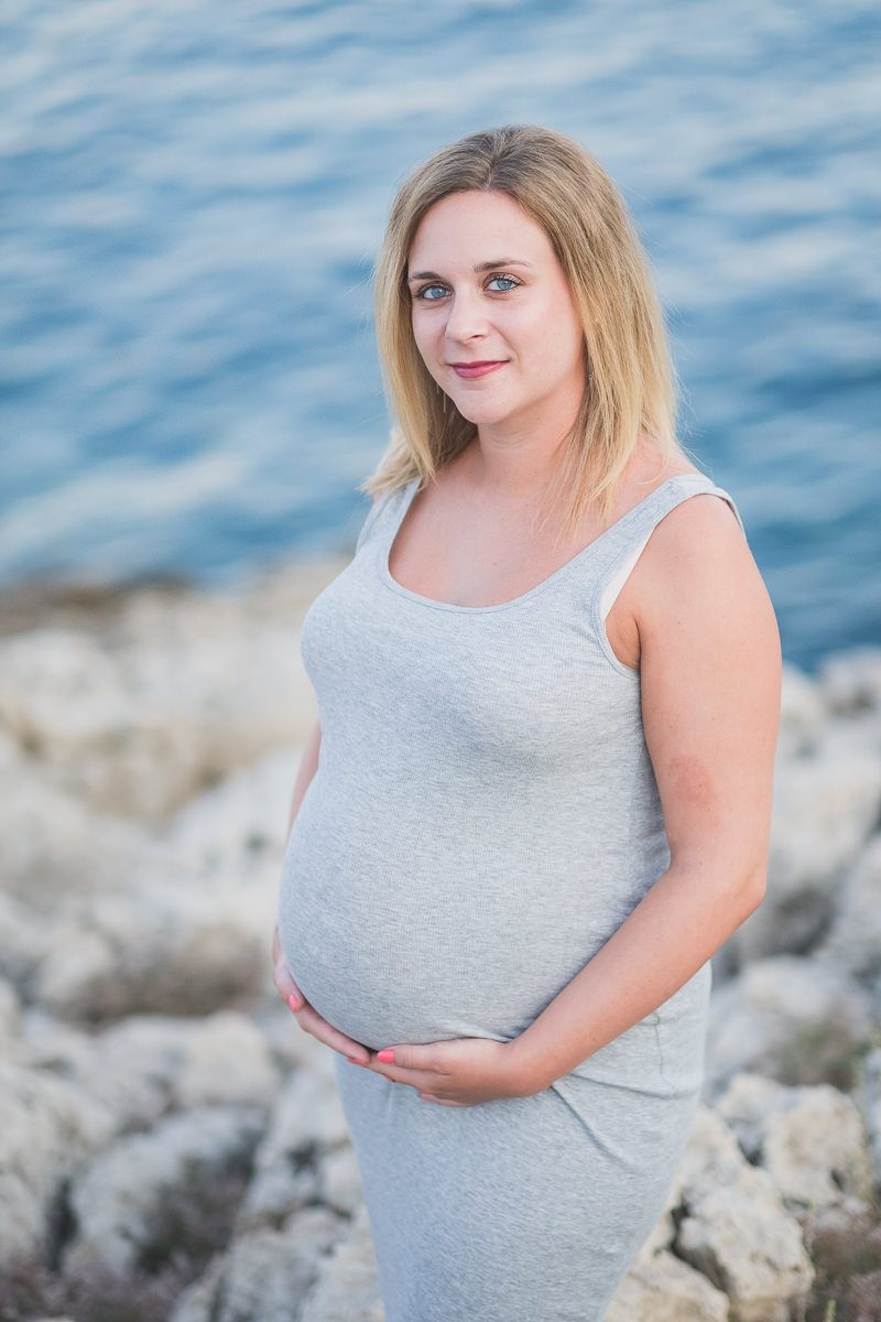 French Riviera Babymoon seaside Maternity photo session
Pictures by Wildroses
