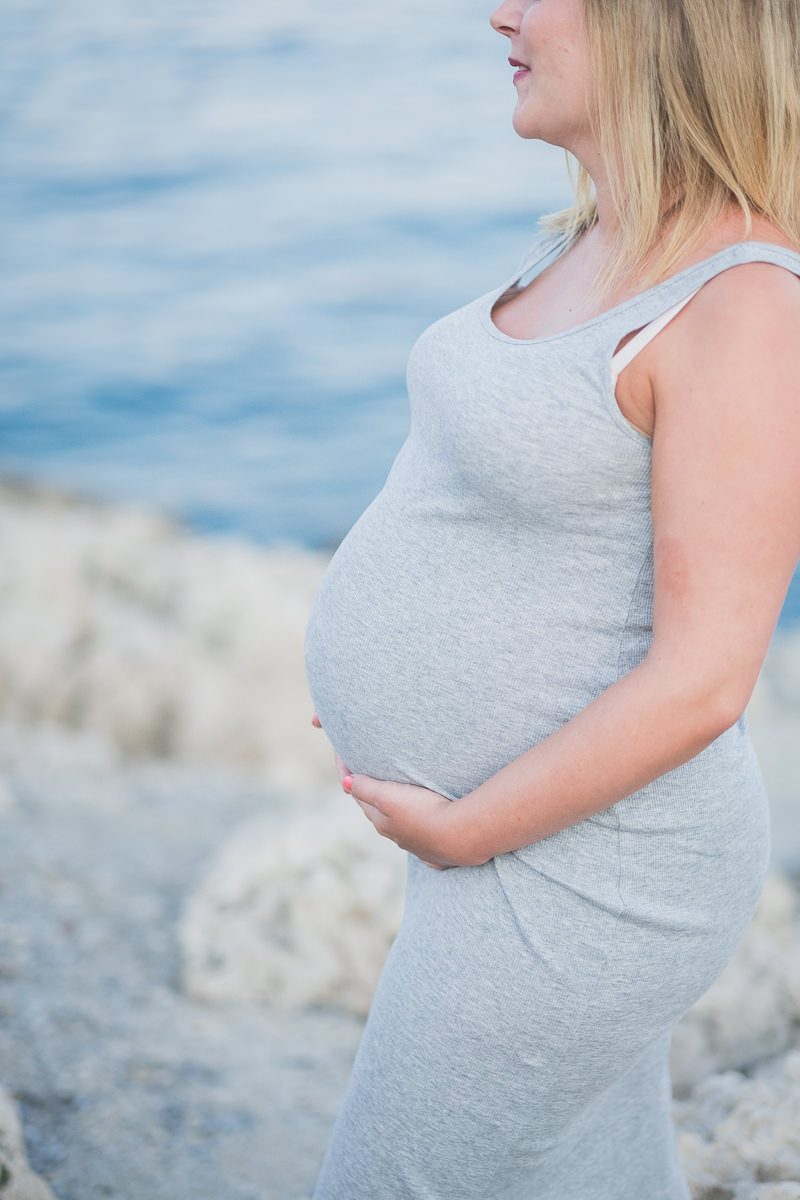 French Riviera Babymoon seaside Maternity photo session
Pictures by Wildroses