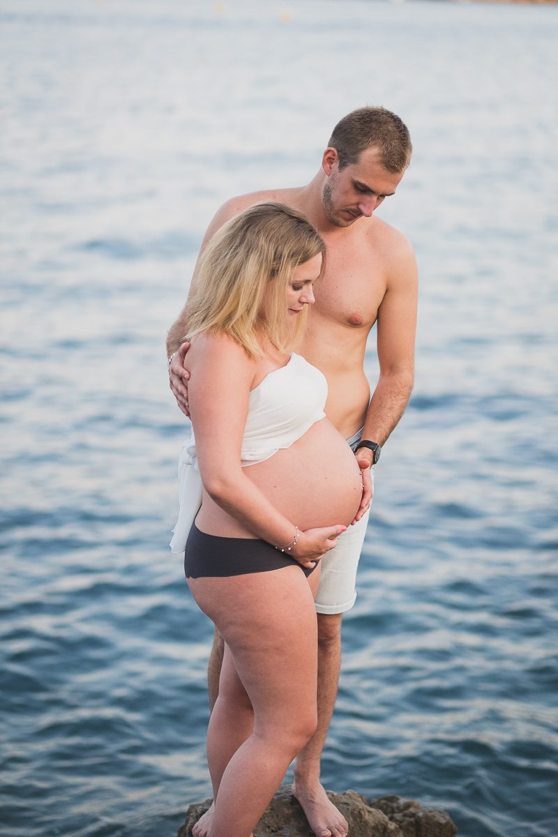 French Riviera Babymoon seaside Maternity photo session
Pictures by Wildroses