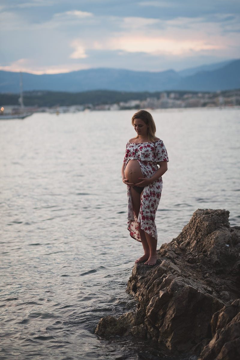 French Riviera Babymoon seaside Maternity photo session
Pictures by Wildroses