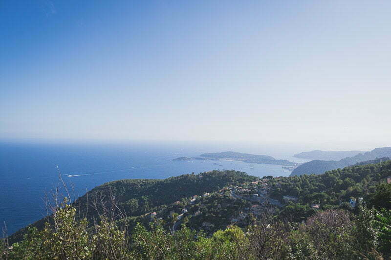 French Riviera Babymoon at Chateau Chevre d'Or. Maternity picture facing the coastline at sunset
Pictures by Wildroses