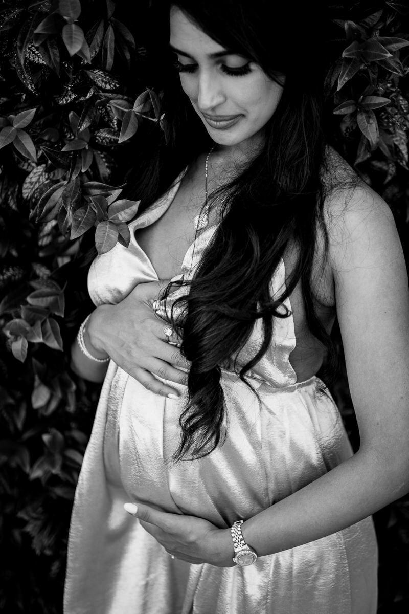 French Riviera Babymoon at Chateau Chevre d'Or. Maternity picture facing the coastline at sunset
Pictures by Wildroses