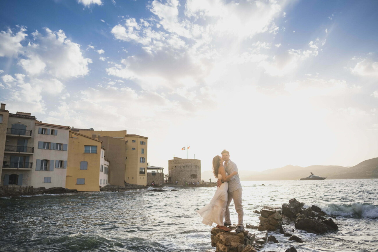 Saint-Tropez Photographer: Luxury Proposal, Elopement & Honeymoon 1 Saint-Tropez photogrpaher Seaside proposal
Proposal Photographer and planner Wildroses Studio