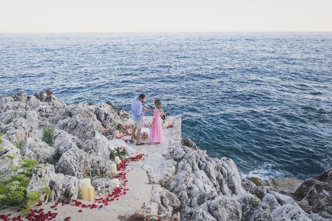 French Riviera luxury proposal picnic  overlooking secret Saint-Jean-Cap-Ferrat coves.
A coastline hidden gem for seaside lovers