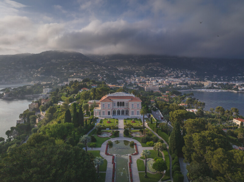 Step into a world of romance and elegance—explore our complete guide to crafting an unforgettable proposal at Villa Ephrussi.