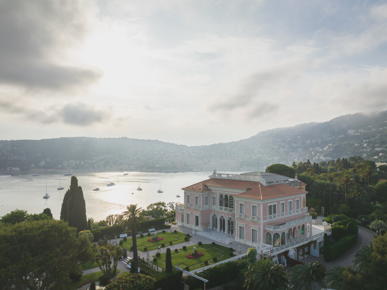 VIlla Ephrussi de rothschild luxurious garden wedding  on the French Riviera