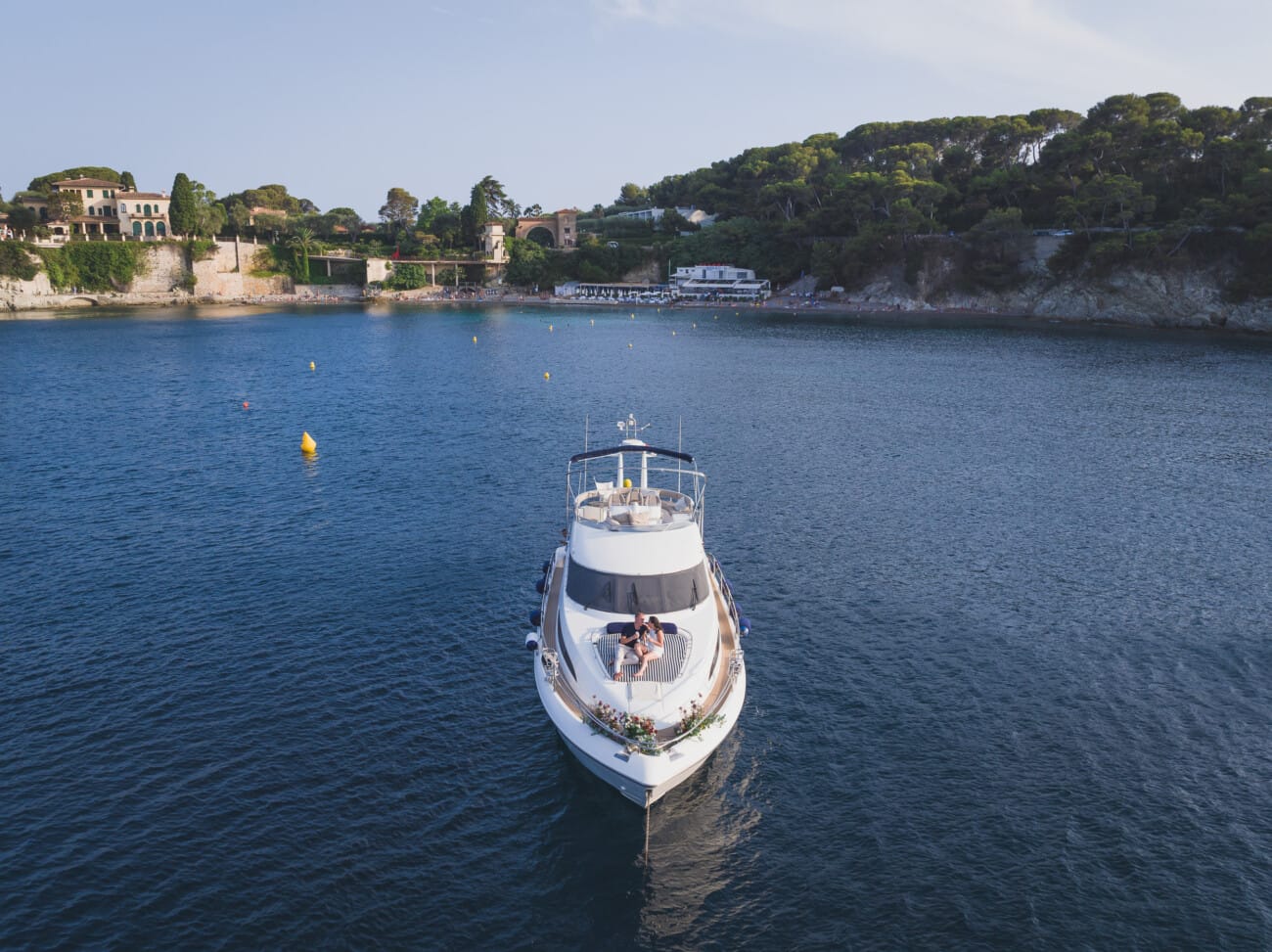 The 30 best places for a PROPOSAL on the French Riviera 24 Intimate yacht proposal, on the sea near Saint-Jean Cap-Ferrat at Sunset