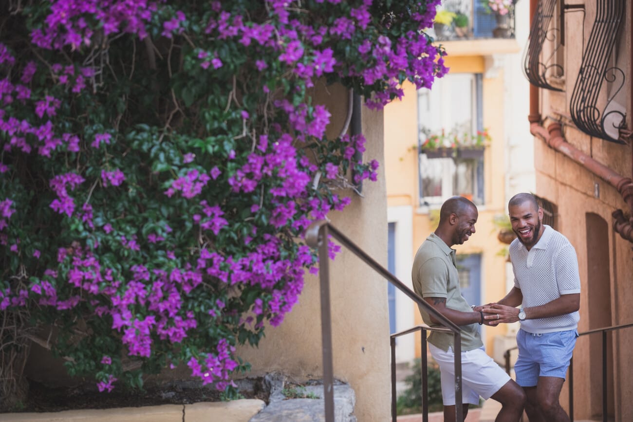 Morning joyful French Riviera gay proposal strolling Le Suquet streets in Cannes
Proposal planning and photography Wildroses