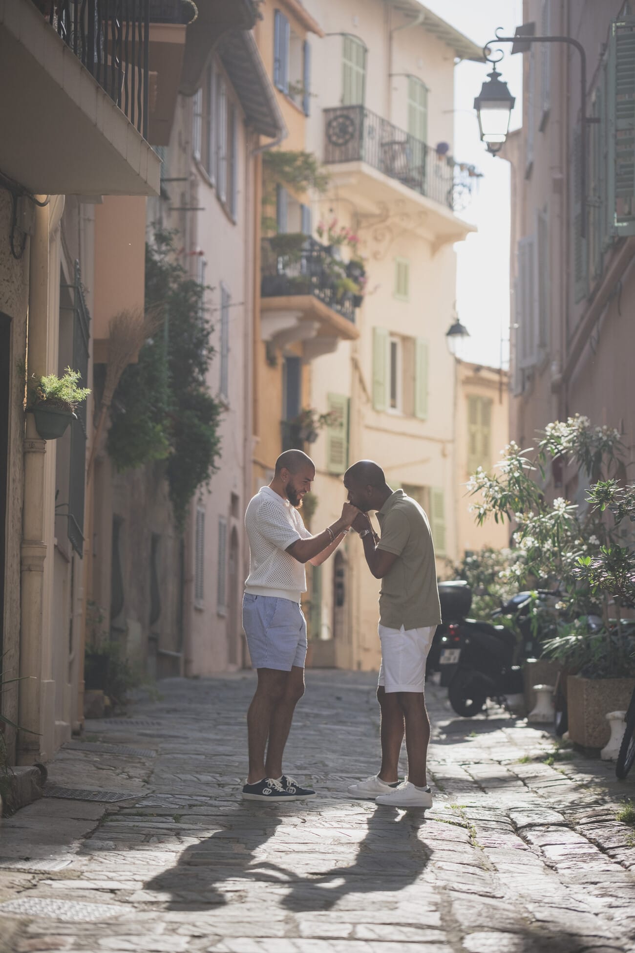 Morning intimate French Riviera gay proposal strolling Le Suquet streets in Cannes
Proposal planning and photography Wildroses