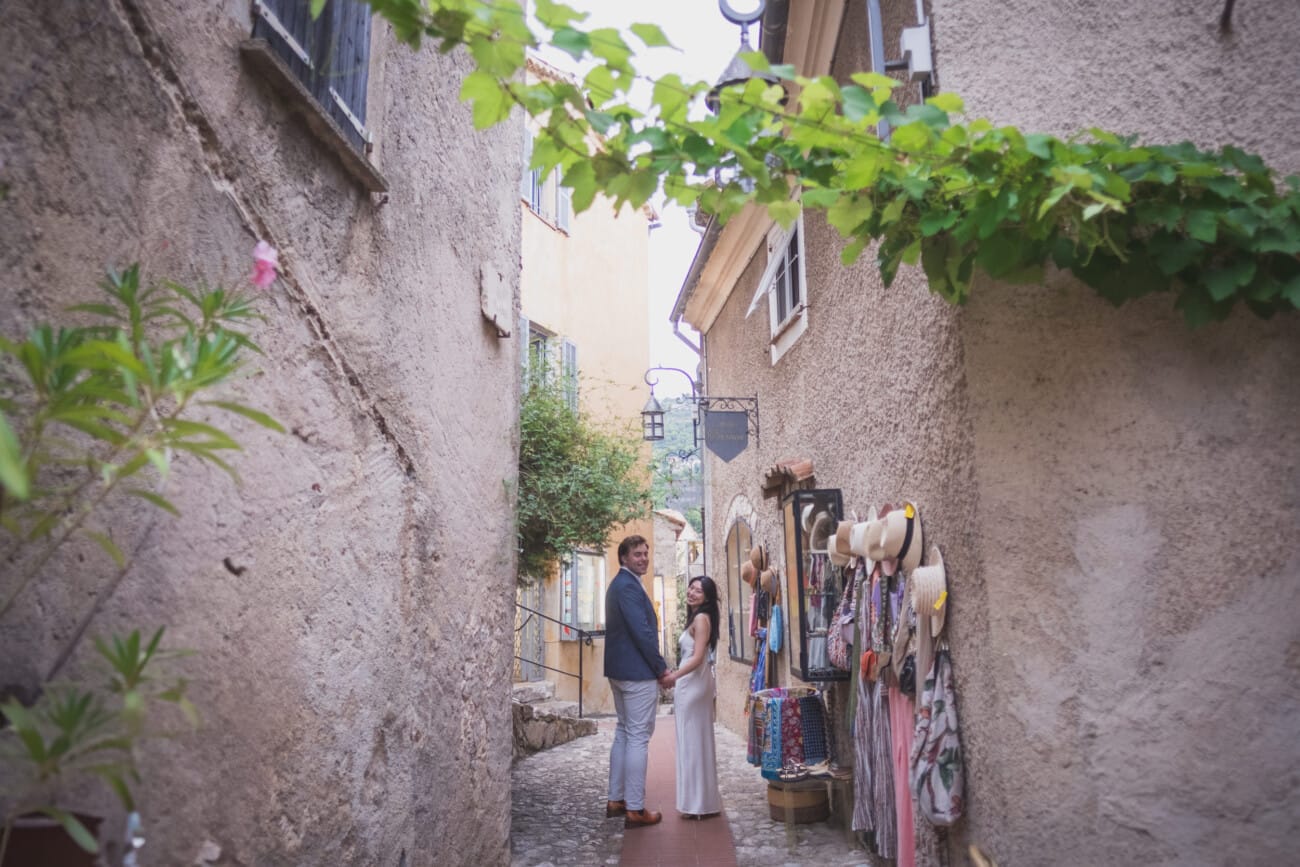 French Riviera Septembre proposal yellow color 1056