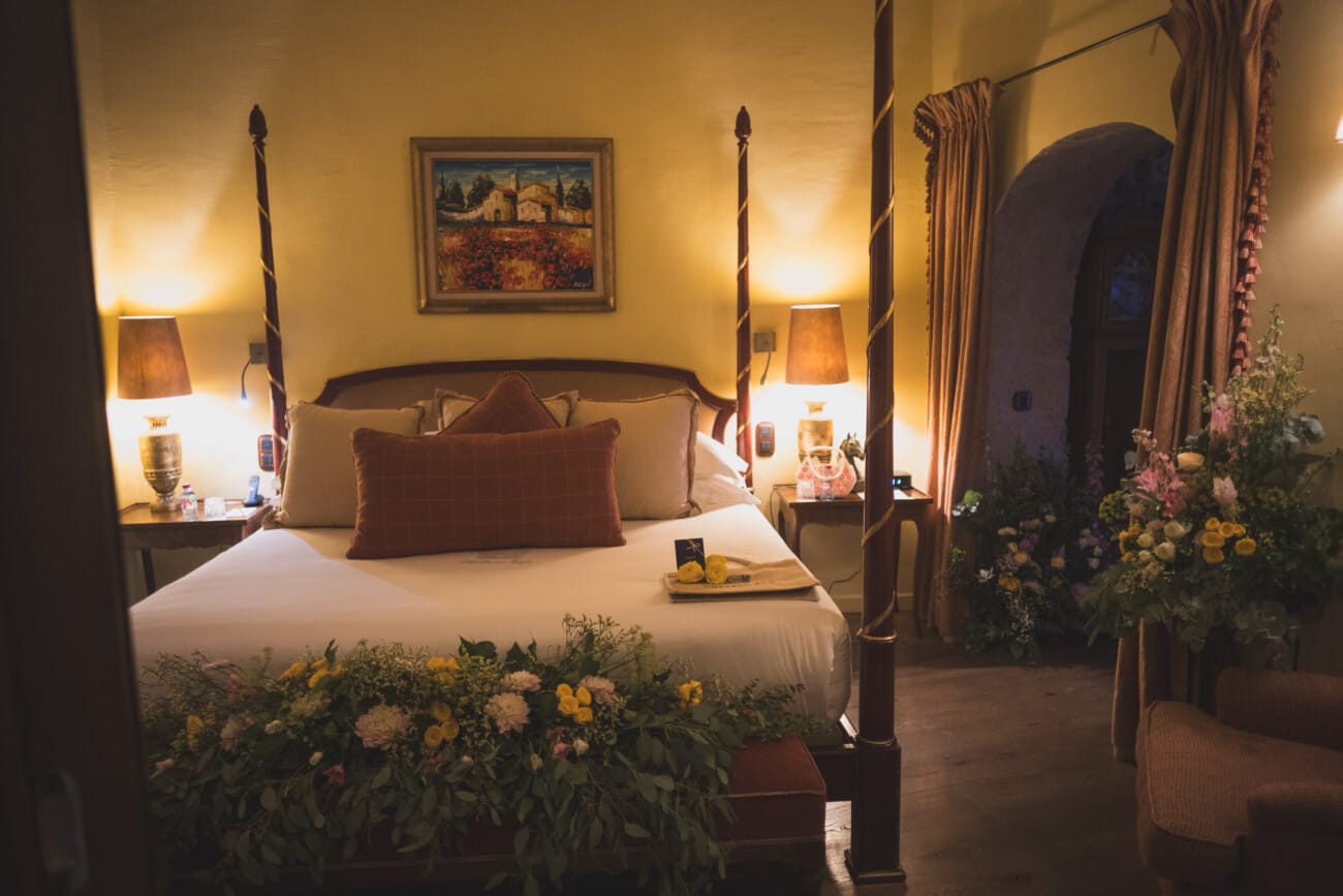 French Riviera Septembre proposal yellow color 1159