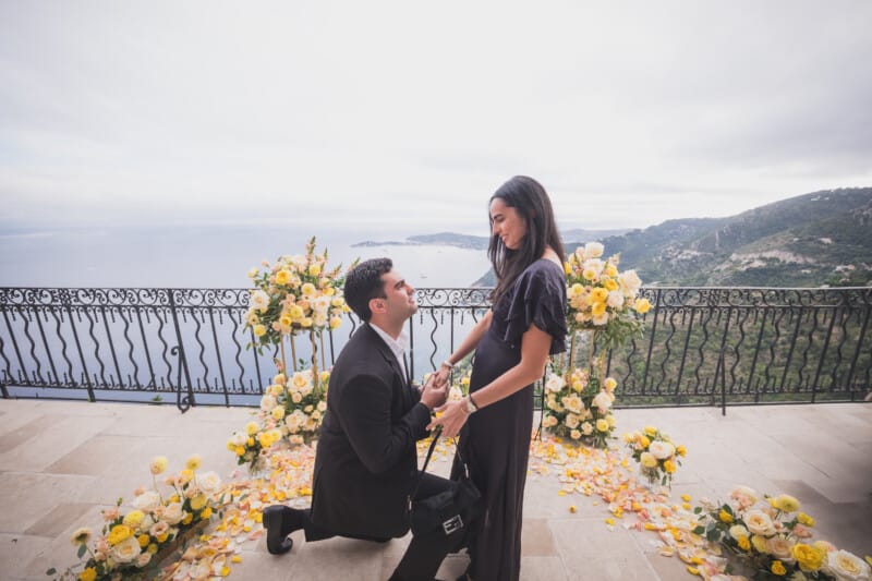 French Riviera surprise Proposal with family 1020