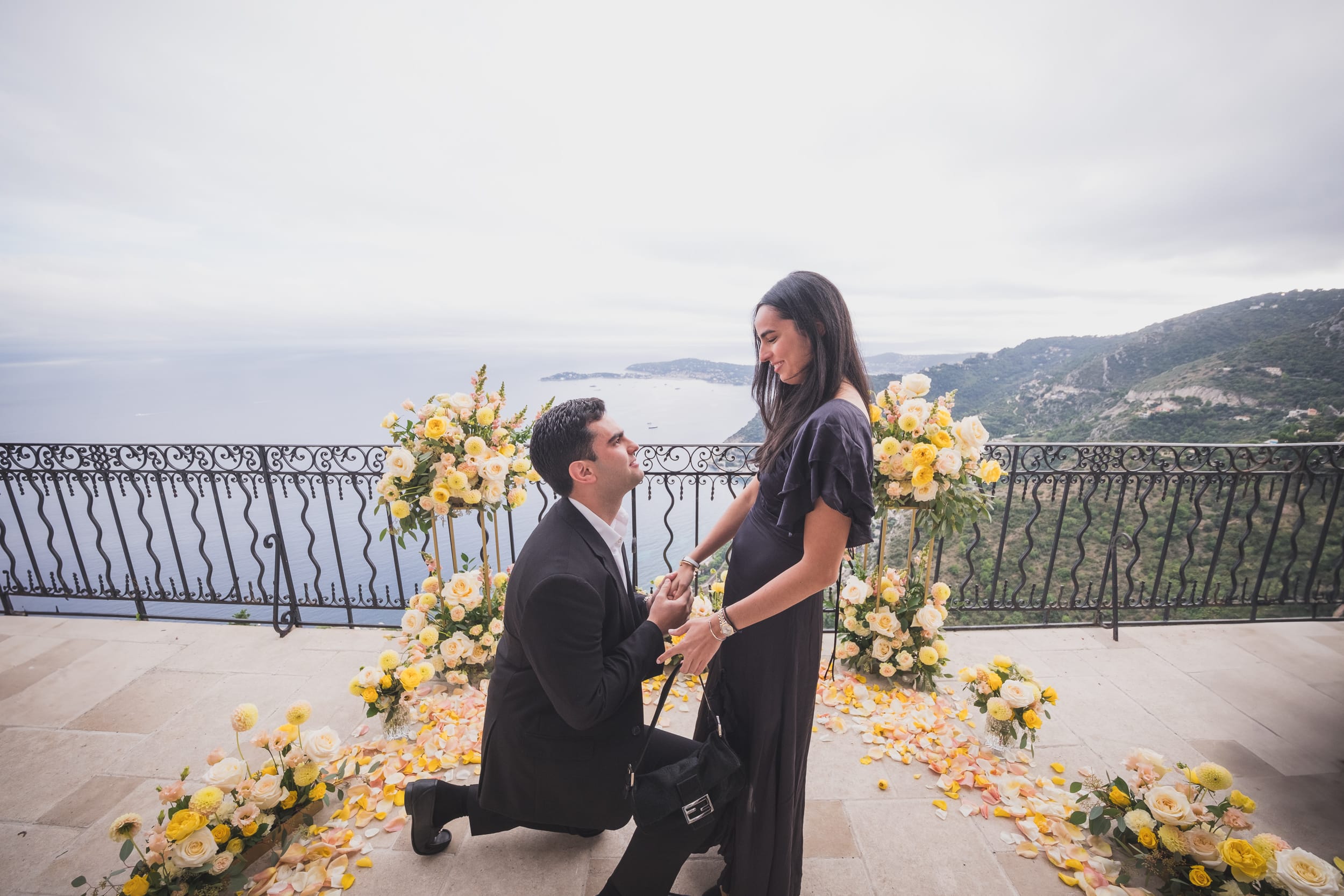 French Riviera surprise Proposal with family 1020