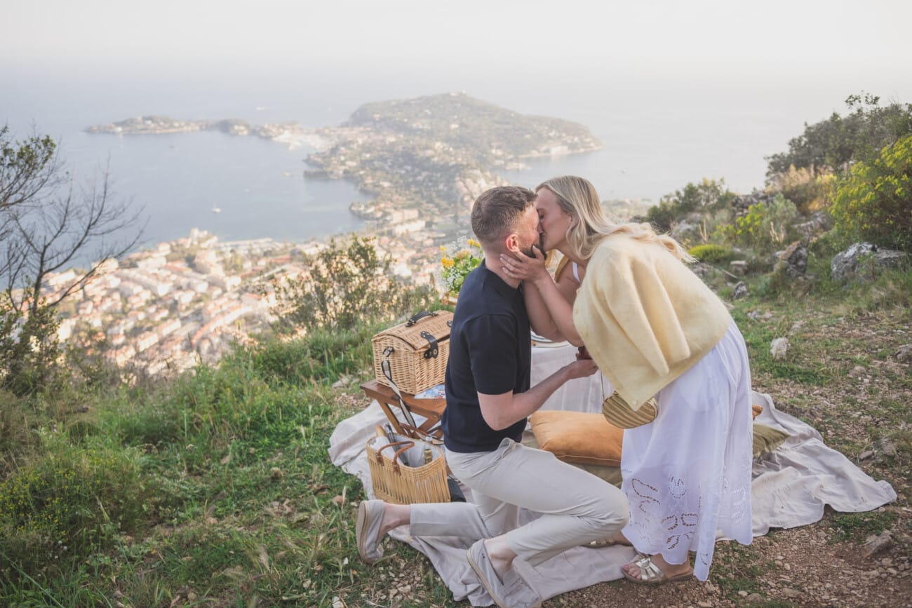 French Riviera Intimate proposal picnic 1025