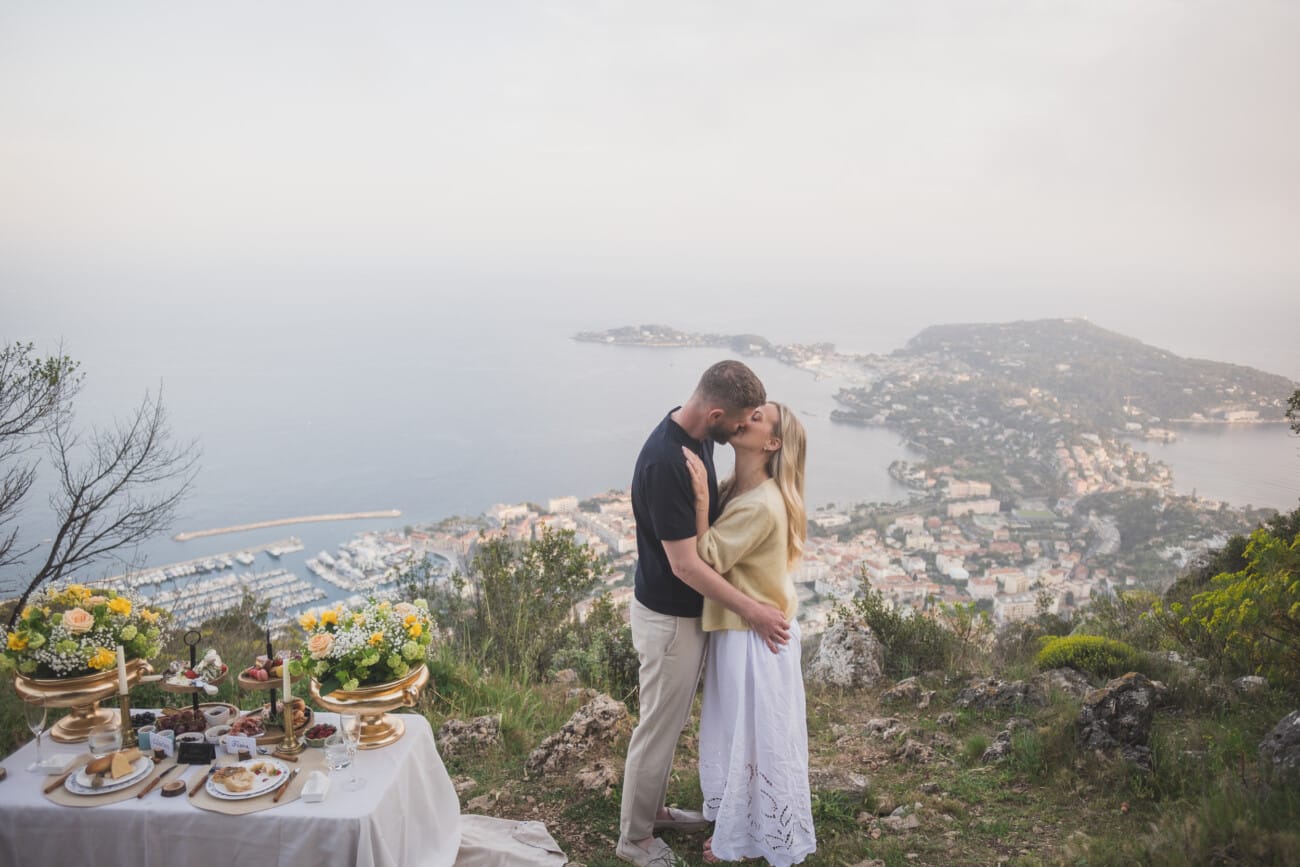 French Riviera Intimate proposal picnic 1122