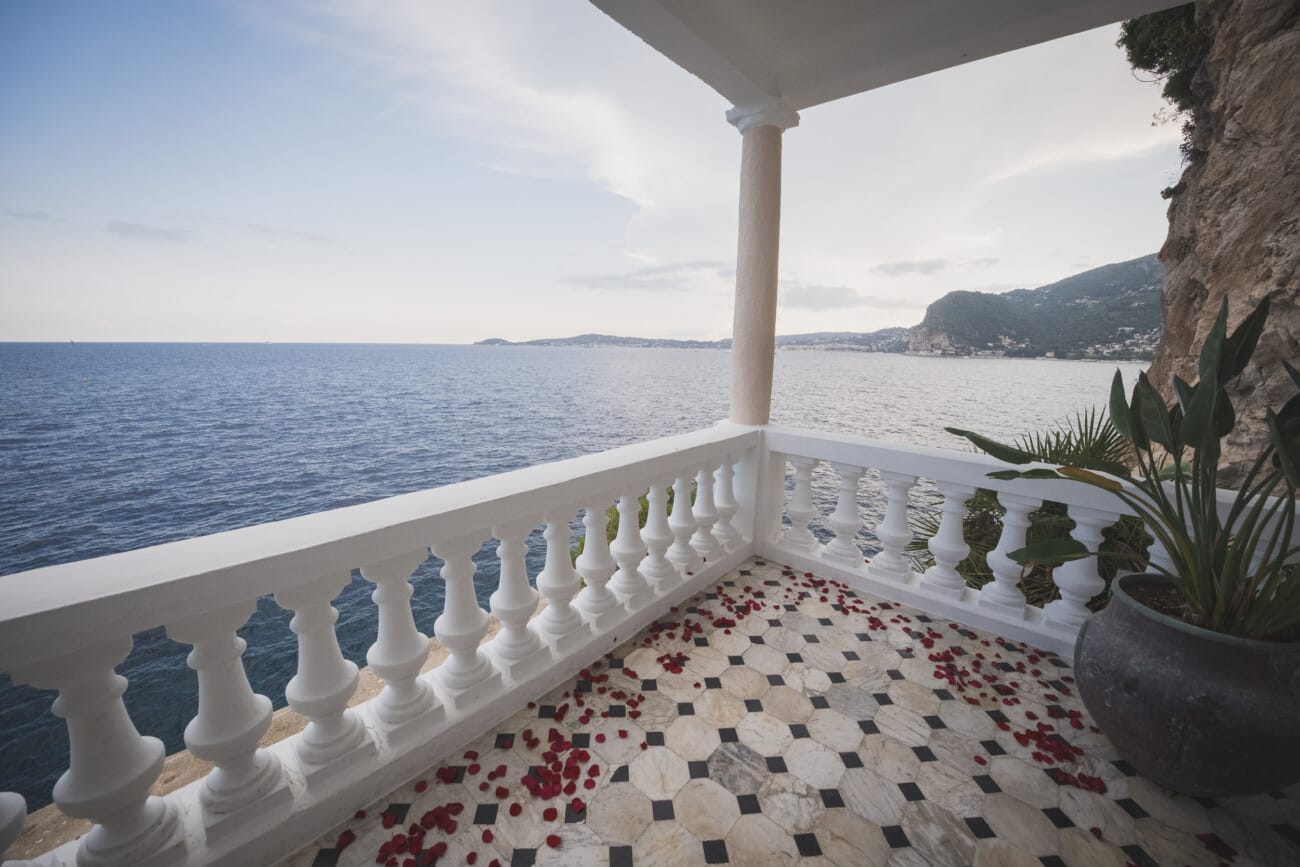 Cap Estel proposal facing the Mediterranean sea 1 Cap Estel seaside Wedding Proposal 1