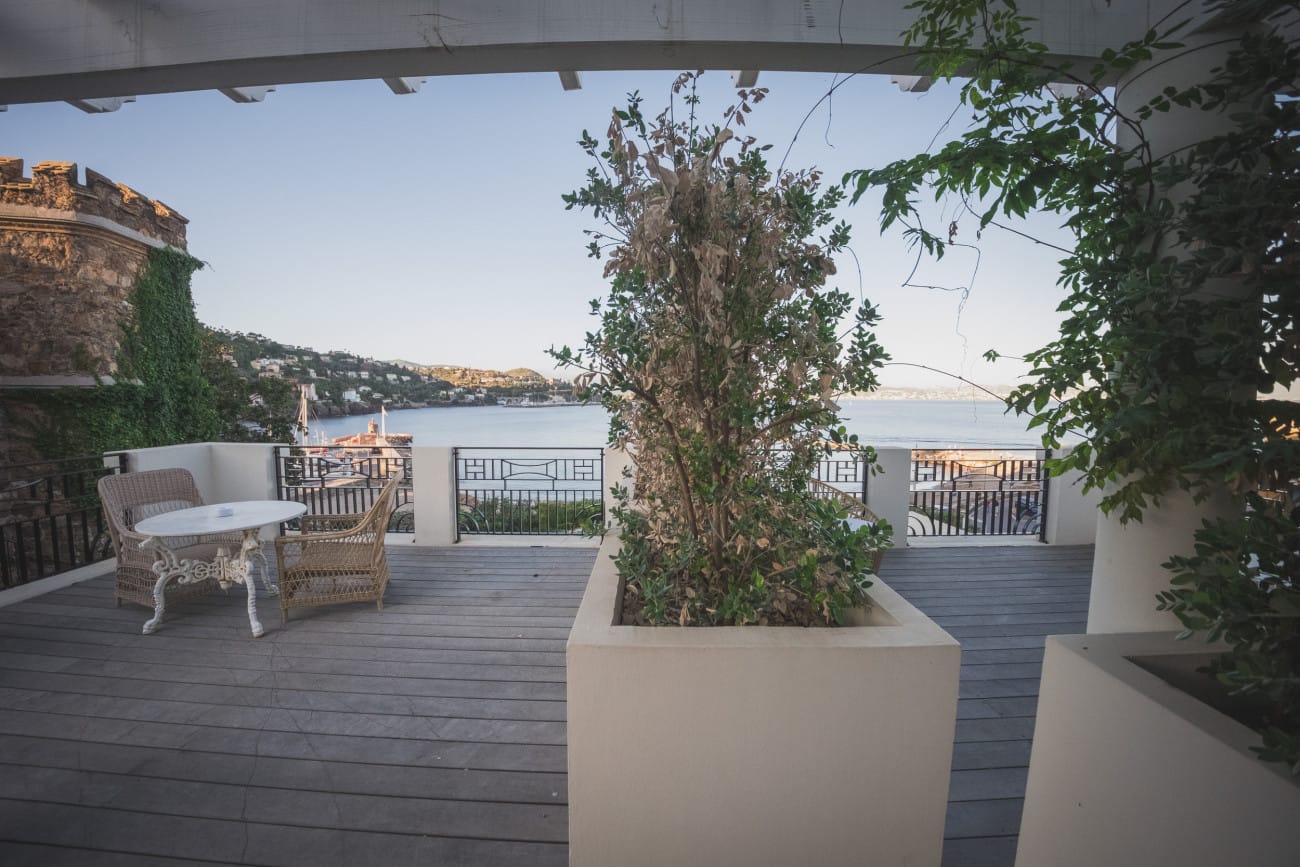 Chateau de Theoule Suites bedrooms facing the sea 31