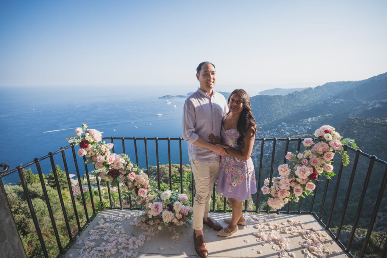 French Riviera romantic proposal with friends 13