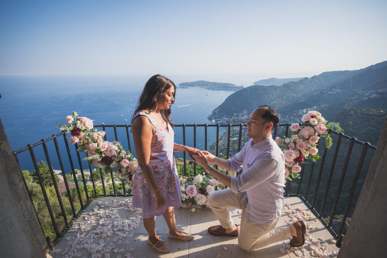 French Riviera romantic proposal with friends 7