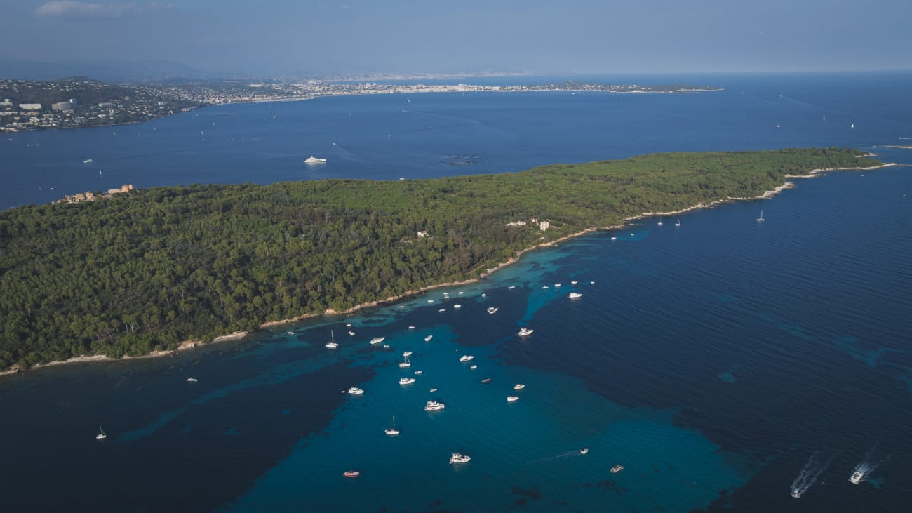 Cannes Yacht Proposal in between Lerins islands 136