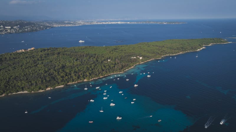 Cannes Yacht Proposal in between Lerins islands 136