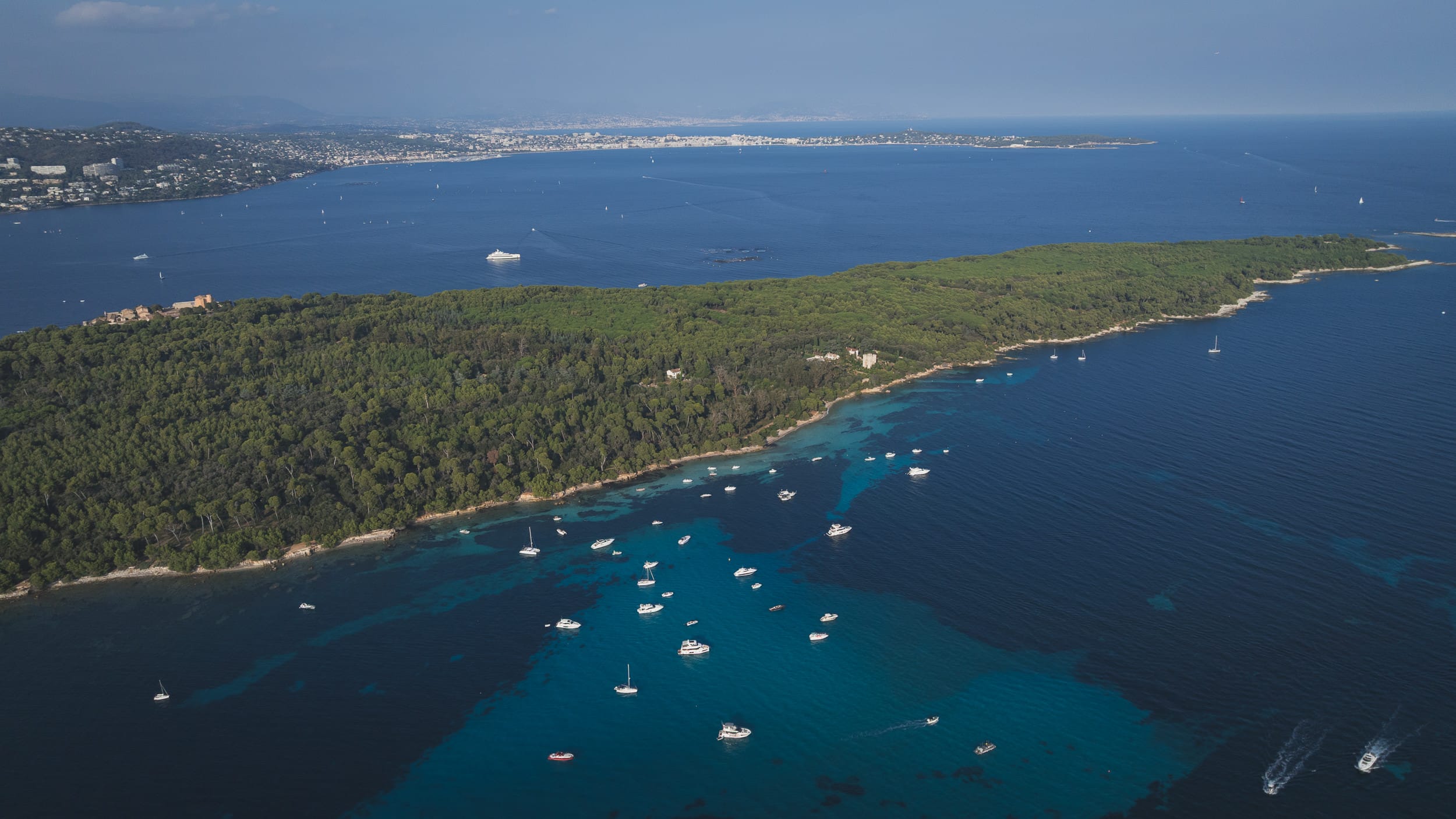 Journal 18 Cannes Yacht Proposal in between Lerins islands 136