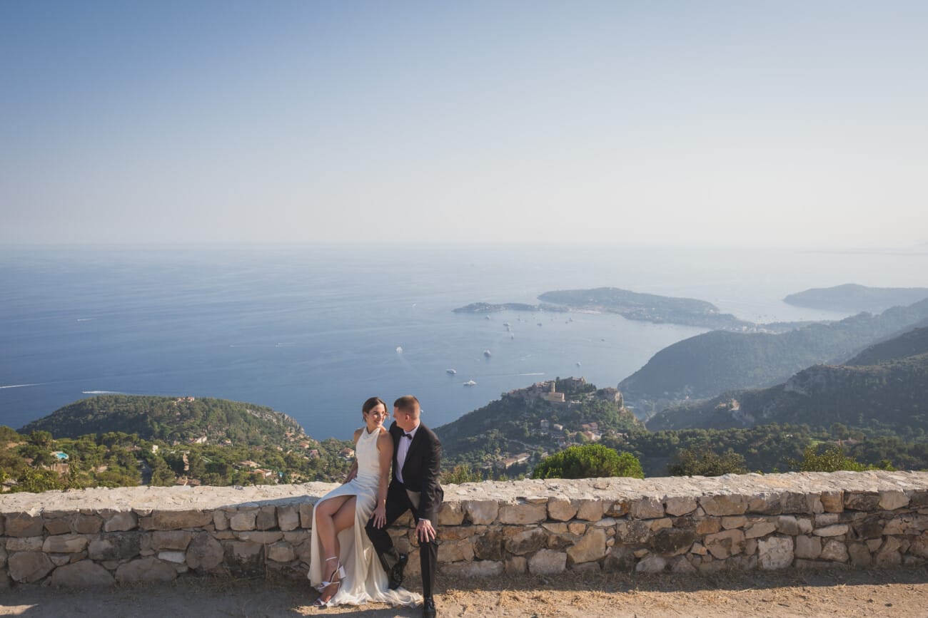 An Intimate French Riviera Elopement at Château Eza: An Afternoon Love Story 13 Amazing location for their couple portaits overlooking the French Riviera and Eze town during their Elopement