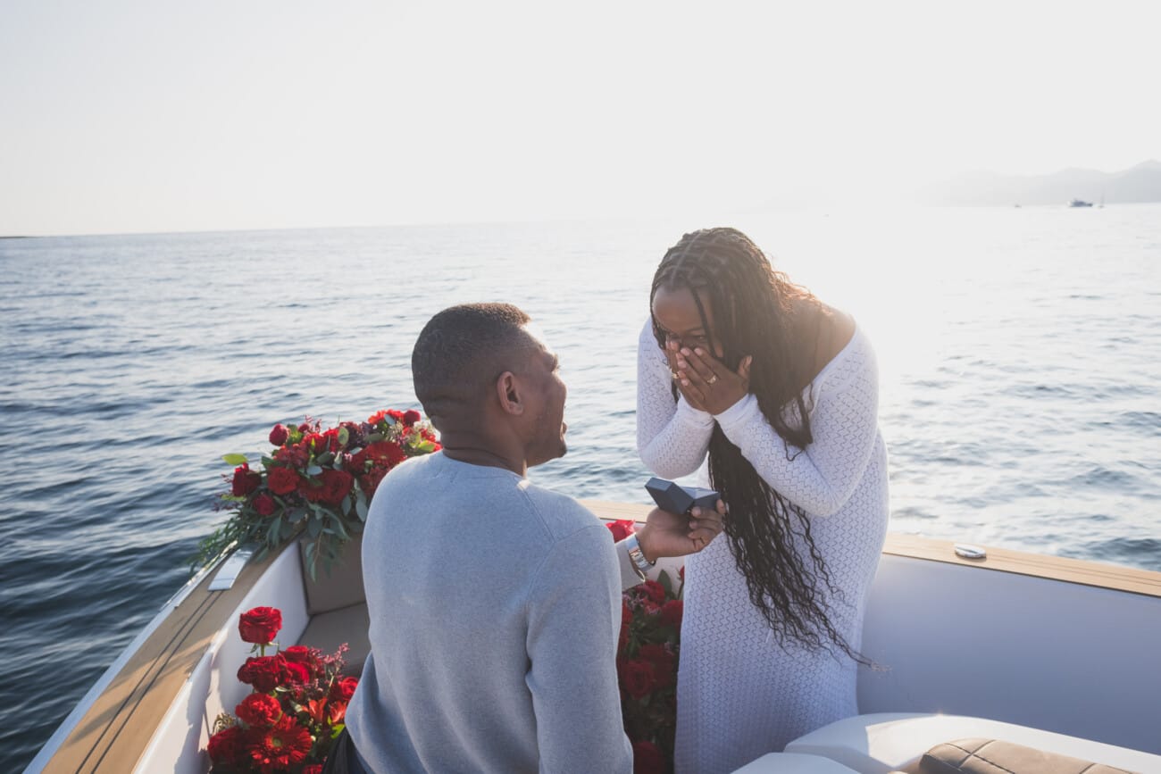 A Romantic Proposal on a Yacht between the Lérins Islands 6 Emotional reaction after her yacht proposal in Cannes on the French riviera
Proposal planning and Photography WildRoses Studio