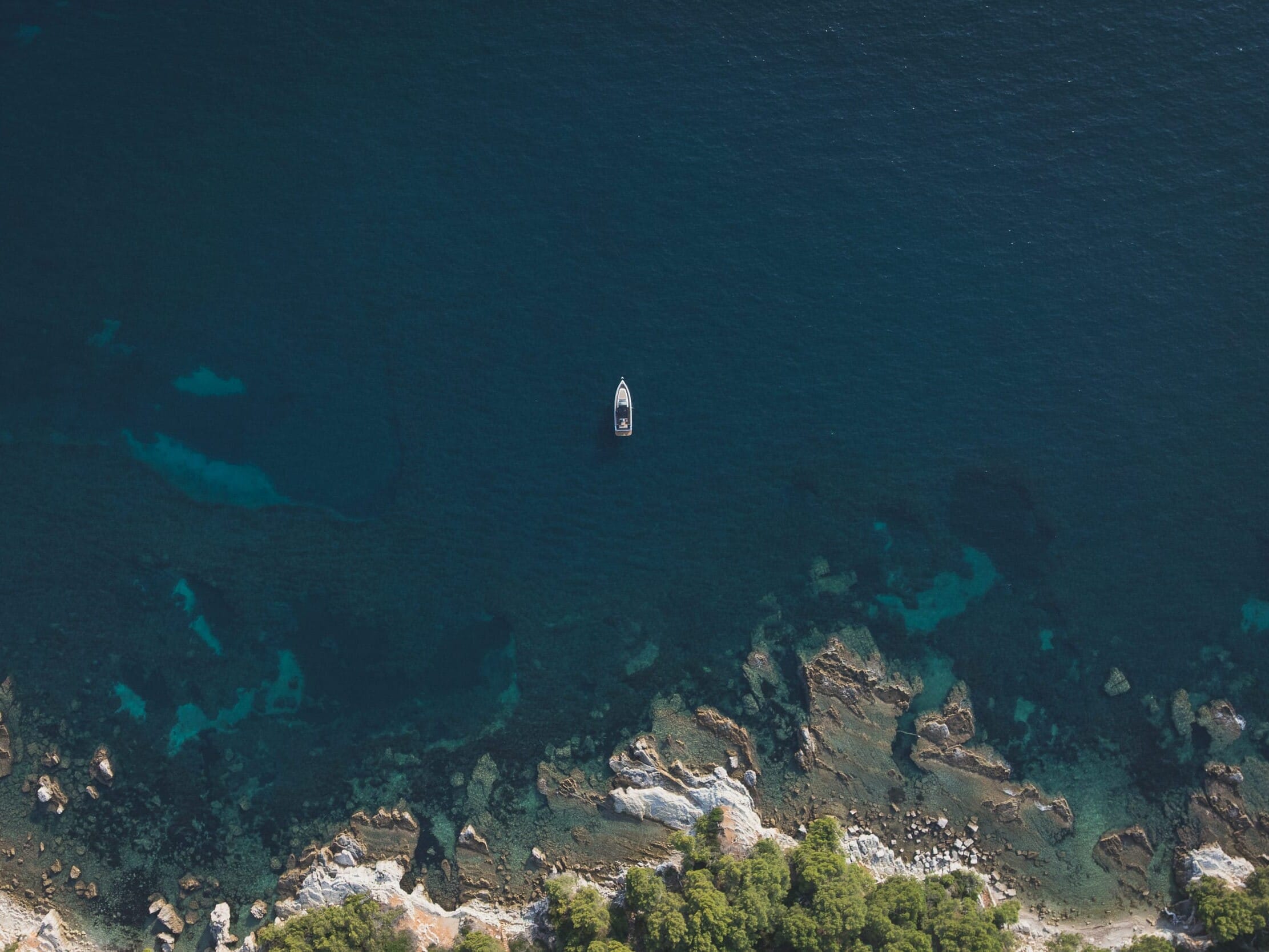 Intimate proposal in Cannes far from the crowd