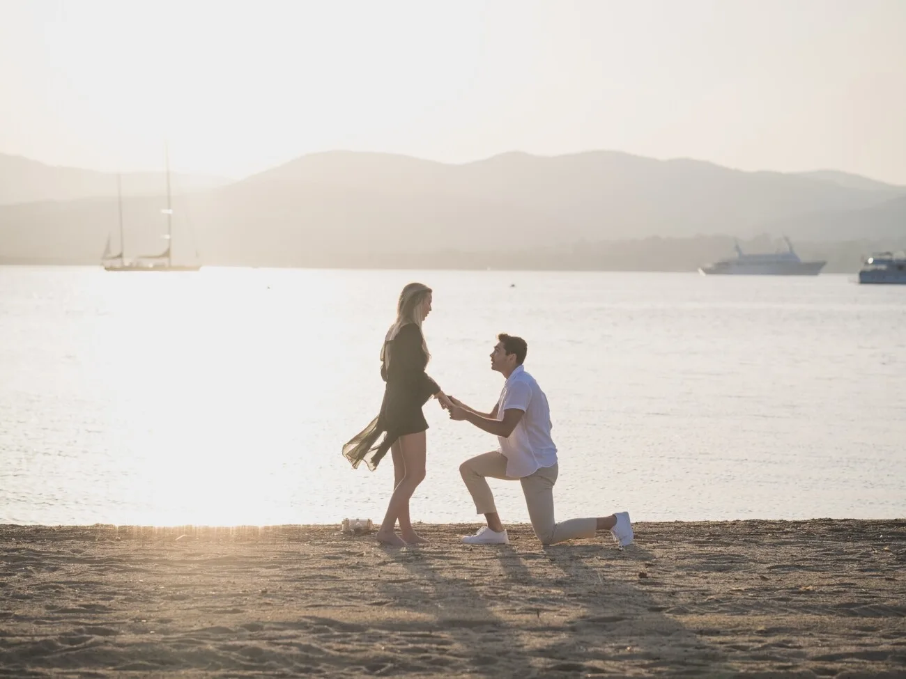 Saint-Tropez intimate sunset luxury picnic proposal facing the bay  